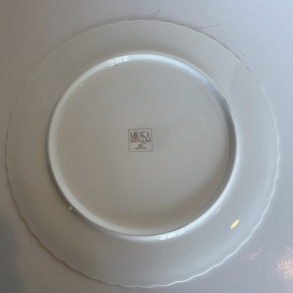 Mikasa Bone China Holiday Dessert Tray with Server. New in Box - Picture 9 of 11